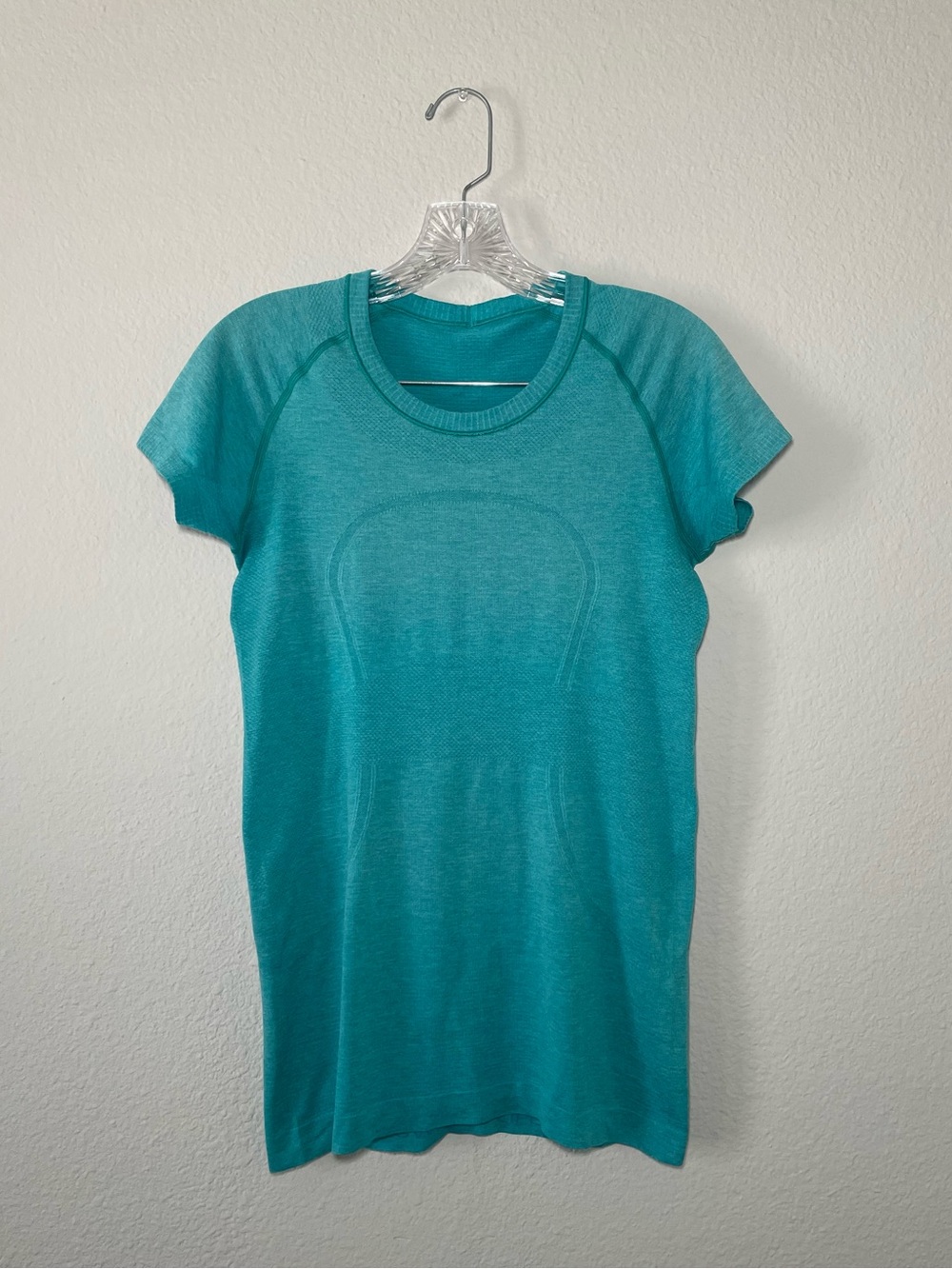 Lululemon Swiftly 2.0 Tech Short Sleeve Shirt Women's Size 8 Green